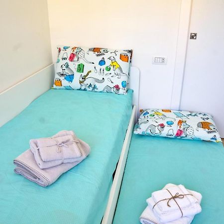 The Blue - Lake / City View Modern Apt Near Villa Olmo Como Exterior foto