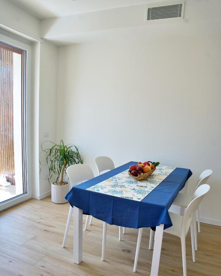 The Blue - Lake / City View Modern Apt Near Villa Olmo Como Exterior foto